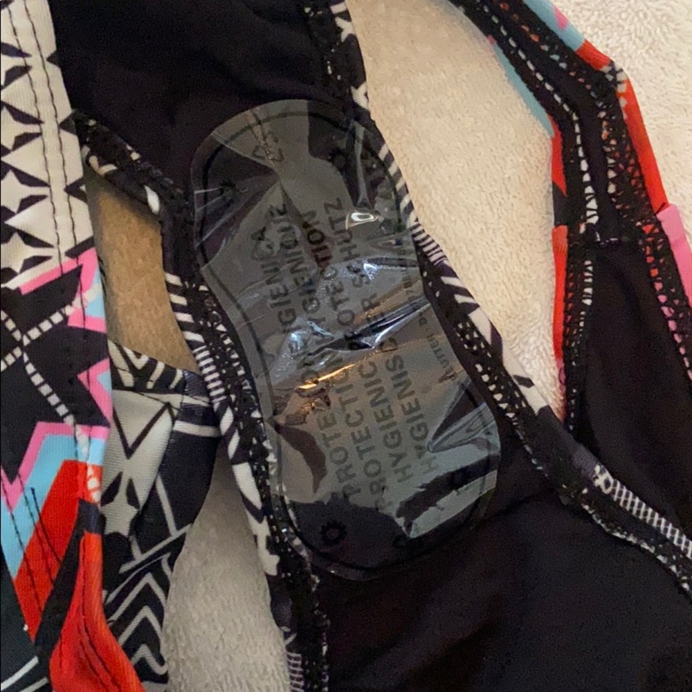 Halter Bikini - Picture 5 of 5
